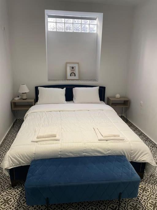 Family Apartment With Private Yard Next To Agios Dimitrios Church Szaloniki Kültér fotó